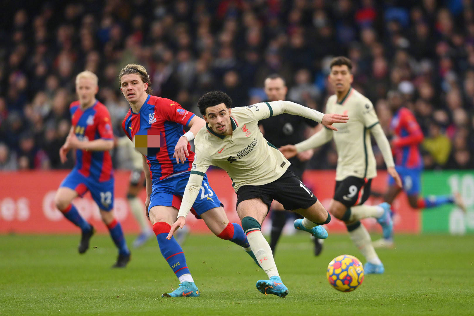 诺丁汉森林官方:刚退役的亨内西将留队,加入门将教练团队.